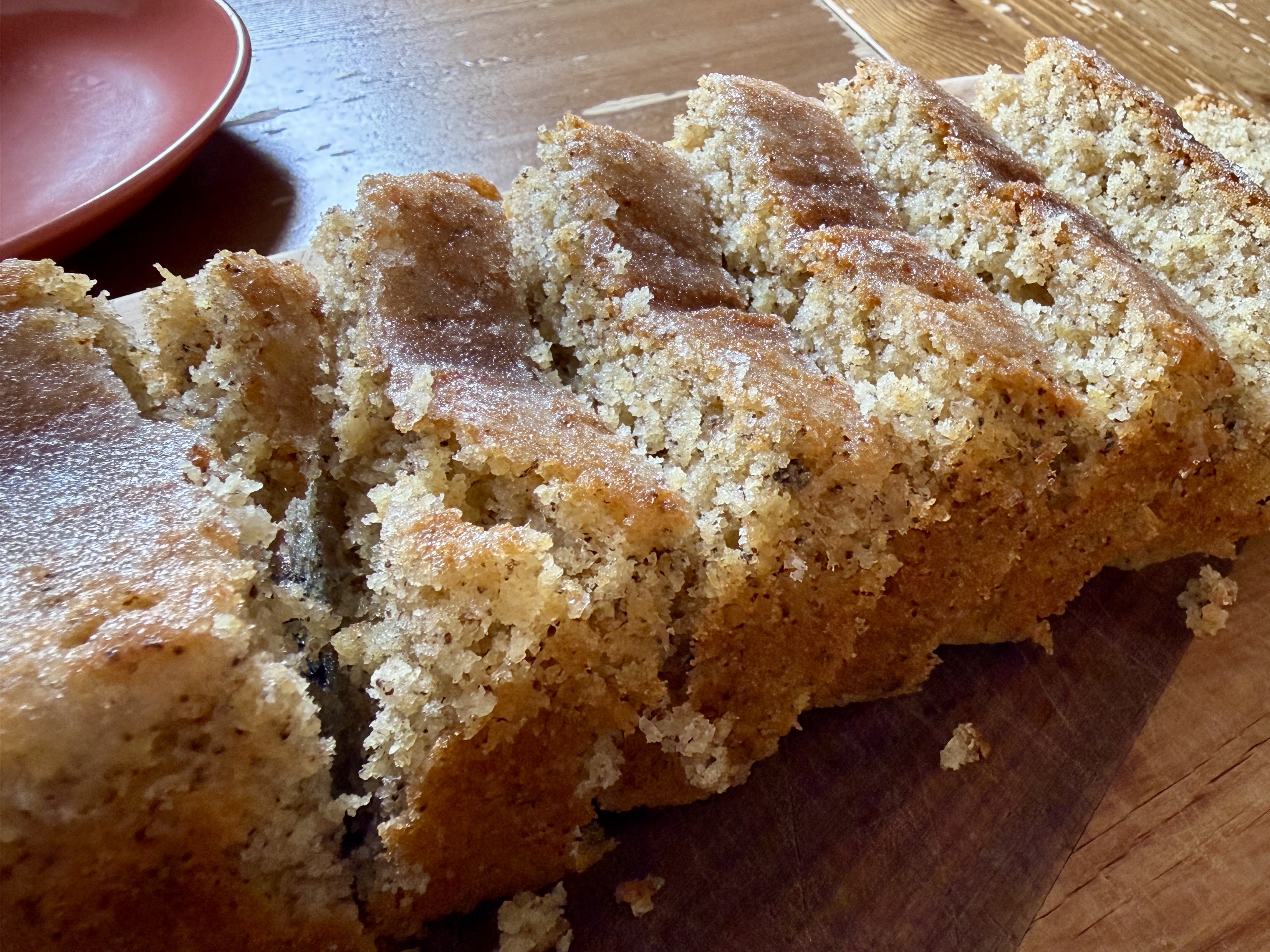 <i>Saftiger</i><i>Zitronenkuchen</i><i>mit Mohn</i>